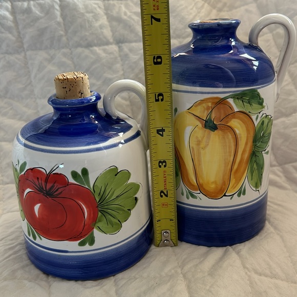 Italian oil & vinegar jars - Picture 13 of 14